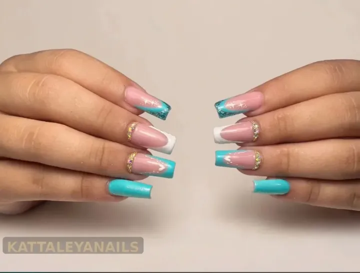 Francesa turquesa con glitter y cristales